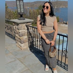 Meet your posher, Taylor!